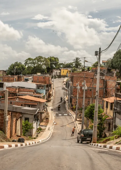 
				
					Com marcas de tiros, corpo de homem é achado em Lauro de Freitas
				
				