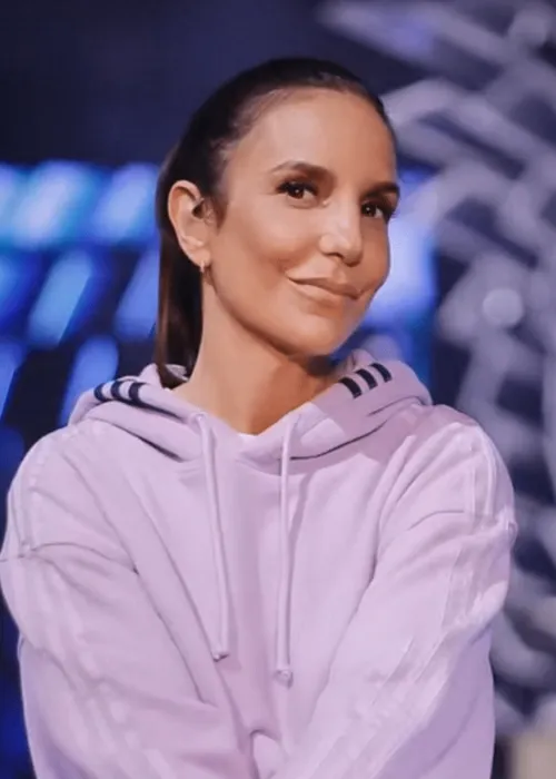 
				
					Ivete Sangalo encanta fãs ao publicar challenge do TikTok; veja vídeo
				
				