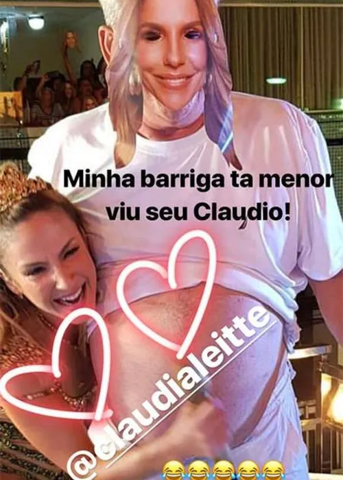 
				
					Amizade de milhões: 6 momentos em que Ivete Sangalo e Claudia Leitte provaram sua amizade
				
				