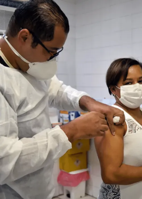 
				
					Vacinação contra Covid-19, sarampo e gripe é suspensa no final de semana em Salvador
				
				