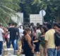 
                  Jovens aprendizes realizam protesto na frente da Assembleia Legislativa