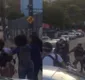 
                  PM é acionada após estudantes brigarem dentro e fora de colégio em Salvador; vídeo mostra confusão