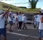 
                  Moradores de Camaçari, Região Metropolitana de Salvador, protestam contra fechamento de retorno na BA-009