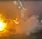 
                  Carro é destruído por incêndio no bairro do Imbuí, em Salvador; veja imagens
