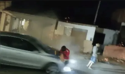 
		Dois homens são atropelados durante ‘guerra de espadas’ em Cruz das Almas, na Bahia