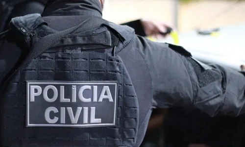 
				
					Suspeito de matar filho de três anos espancado é preso em Teixeira de Freitas
				
				