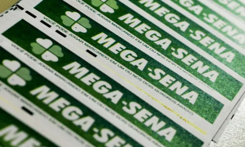 
				
					Mega-Sena sorteia nesta quarta-feira prêmio estimado em R$ 14 milhões
				
				