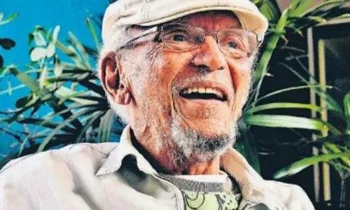 
				
					Cantor e compositor Paulo Diniz morre aos 82 anos
				
				