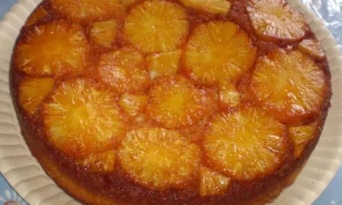 
				
					Café, lanche e sobremesa: aprenda receita de torta de abacaxi que agrada em todos os momentos
				
				