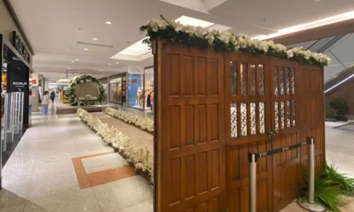 
				
					Casais homoafetivos oficializam união durante celebração coletiva em shopping de Salvador: 'Afirmando um direito'
				
				