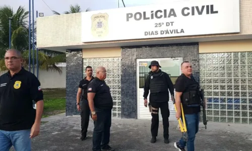 
				
					Suspeito de participação em homicídios é preso na Região Metropolitana de Salvador
				
				