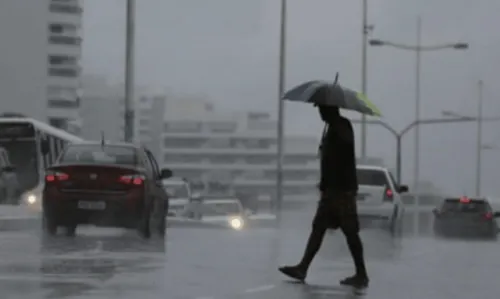 
				
					Previsão de chuva para sexta-feira (3) é de 80% em Salvador; saiba detalhes
				
				