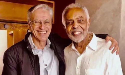 
				
					Caetano Veloso faz homenagem a Gilberto Gil: 'Temos um amor mútuo'
				
				