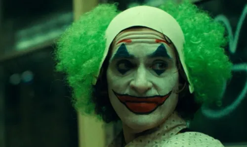 
				
					Todd Phillips confirma Joaquin Phoenix em continuação de Coringa e revela nome do longa
				
				