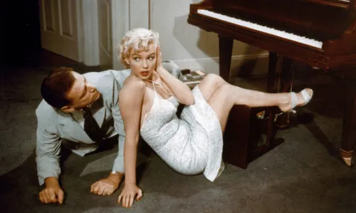 
				
					Marilyn Monroe: confira filmes imperdíveis com a atriz que completaria 94 anos neste mês
				
				