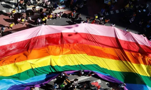 
				
					Em homenagem ao mês do orgulho, parada LGBTQIAPN+ volta à Paulista após dois, no domingo (19)
				
				