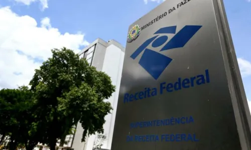 
				
					Receita recebe mais de 1,4 milhão de declarações de imposto de renda na Bahia; número supera expectativa
				
				