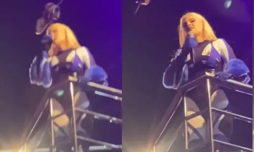 
				
					Luísa Sonsa é atingida por sapato durante show em São Paulo; veja vídeo
				
				