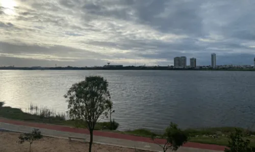 
				
					Turistas do Ceará morrem afogados no Rio São Francisco, divisa entre Bahia e Pernambuco
				
				