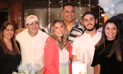 
				
					Xanddy comemora aniversário em Búzios com a família e amigos; veja fotos
				
				