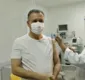 
                  Rui Costa recebe 4ª dose da vacina contra a Covid-19 em Salvador