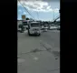 
                  Vídeo: Caçamba derruba poste, quebra outro e trânsito fica lento na Av. San Martin, em Salvador