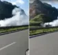 
                  Vídeo: Incêndio destrói caminhão em trecho de rodovia na Bahia