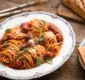 
                  Clássico italiano: aprenda a fazer espaguete com almôndegas para almoço de domingo