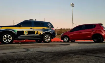 
		Ação da PRF apreende três veículos roubados no interior da Bahia
