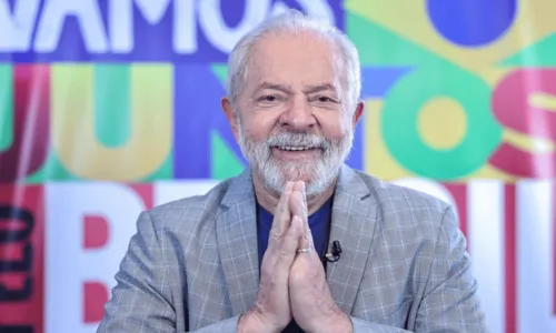
				
					Lula entra para a história da redemocratização com 3º mandato
				
				