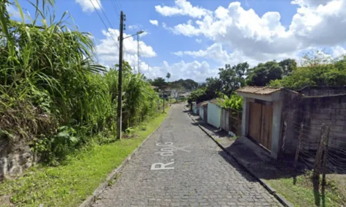 
				
					Idosa é achada morta com sinais de violência dentro de casa na Bahia
				
				