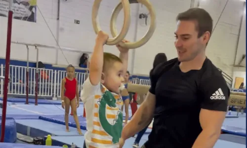 
				
					Filho de Arthur Zanetti encanta internautas com vocação para ginástica
				
				