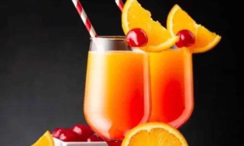 
				
					Aprenda a fazer 3 drinks de frutas em menos de dez minutos
				
				