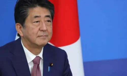 
				
					Relembre quem foi Shinzo Abe, ex-premiê japonês assassinado em comício
				
				
