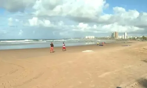 
				
					Corpo de mulher encontrada morta na praia de Piatã era de empresária do Paraná
				
				