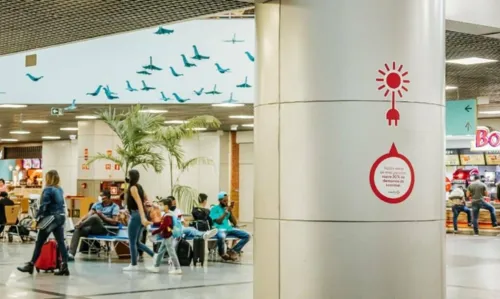 
				
					Bahia segue como terceiro principal destino turístico do Brasil, mas viagens domésticas no estado caíram 33,6%
				
				
