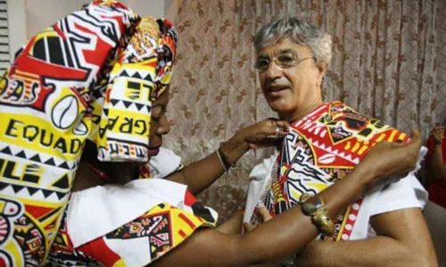 
				
					Apoiador, folião e admirador: Caetano Veloso e a relação próxima com os blocos afros de Salvador 
				
				