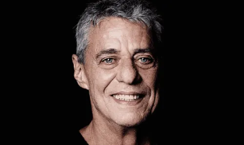 
				
					Chico Buarque desembarca em Salvador com a  turnê 'Que tal um Samba'; ingressos custam a partir de R$ 120
				
				