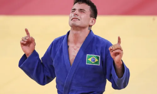 
				
					Daniel Cargnin e Ketleyn Quadros levam bronze em Grand Prix de Judô
				
				