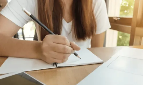 
				
					Faculdade abre inscrições para cursos gratuitos de férias em Salvador
				
				