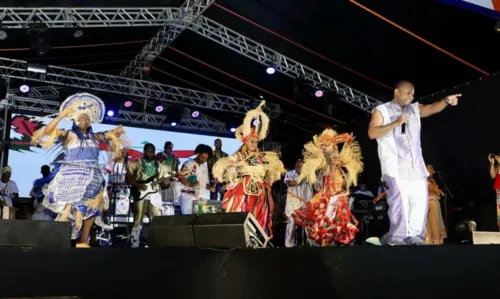 
				
					Lauro de Freitas celebra 60 anos com festa na praça da Matriz
				
				