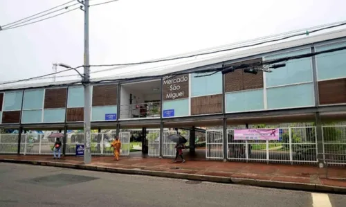 
				
					Mercado São Miguel recebe posto de adoção e castração de animais no sábado (16)
				
				