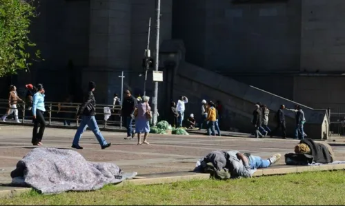 
				
					São Paulo começa a instalar casas para população em situação de rua
				
				