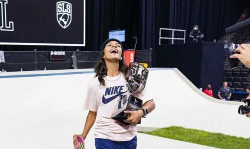 
				
					Rayssa vence e Pamela é 3ª em etapa da Liga Mundial de Skate Street
				
				