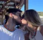 
                  João Guilherme e Schynaider Moura trocam beijos em viagem à Grécia