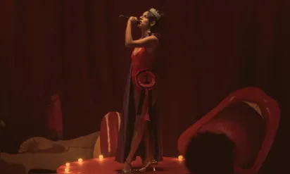 
		Marina Sena celebra sucesso do álbum de estreia com 'Especial De Primeira'; assista