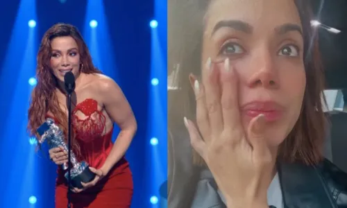 
				
					Anitta surge emocionada ao agradecer vitória no 'VMA': 'Para nós as coisas são muito impossíveis'
				
				