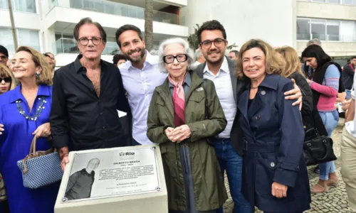 
				
					Fernanda Montenegro participa de homenagem ao autor Gilberto Braga
				
				