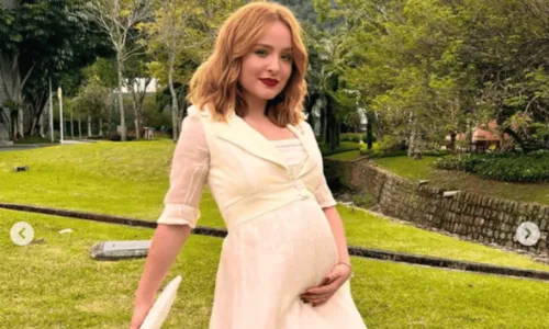 
				
					Larissa Manoela aparece grávida e namorado elogia: 'Mais linda ainda'
				
				