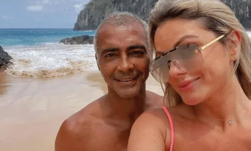 
				
					Romário termina namoro com influenciadora 25 anos mais jovem e deleta fotos com ela
				
				